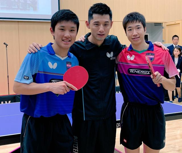 并为俱乐部 并为俱乐部